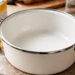 Tõhus meetod vana emailpanni sära taastamiseks ilma kriimudeta tohus-meetod-vana-emailpanni-sara-taastamiseks-ilma-kriimudeta.png